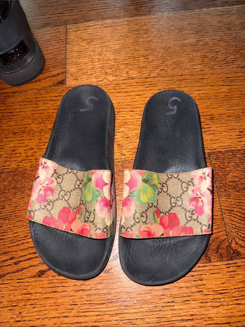 Gucci floral slides